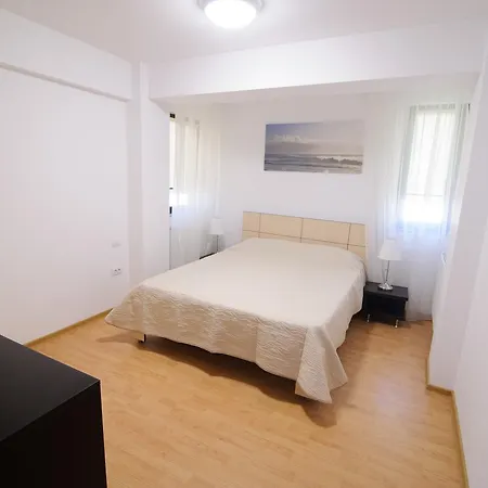 Mamaia Nord D5 公寓 *